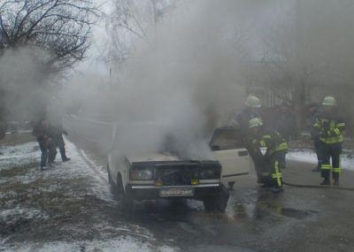 В Лисичанске вспыхнуло авто