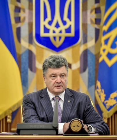 Порошенко допускает выборы на Донбассе в этом году
