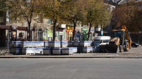 Подрядчики возобновили работы на площади Соборной в Дружковке