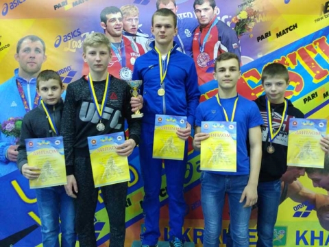 Юные краматорские борцы привезли из Харькова 7 медалей