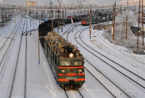 В Доброполье пенсионер покончил собой под колесами поезда