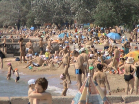 На выходных была замечена рекордная посещаемость на  мариупольских пляжах