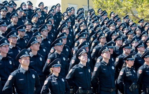 В Мариуполе подготовили полицейских для Луганской области