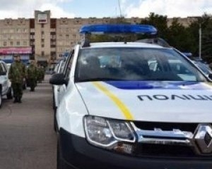 Мариупольские правоохранители получили 5 новых автомобилей