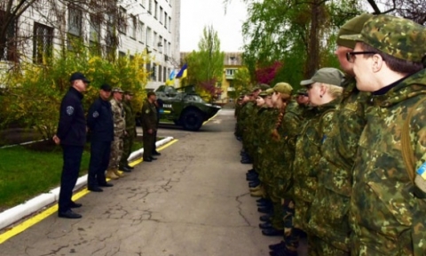  Донецкую полицию перевели в усиленный режим