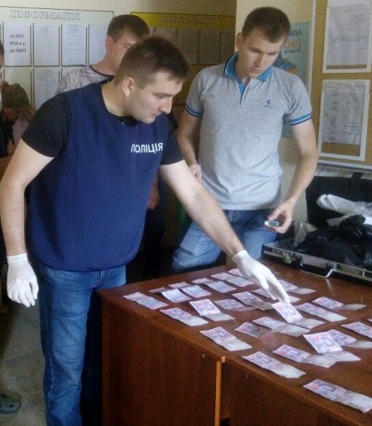 На Луганщине "на горячем" поймали крупного чиновника