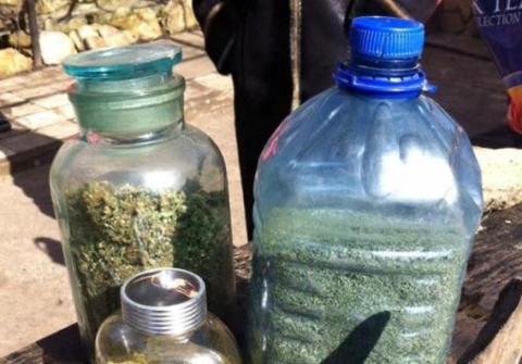 В Дружковке у трёх жителей изъяли наркотики общим весом около трёх килограмм
