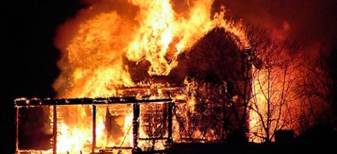 В Луганской области из-за сухой травы сгорело 7 домов
