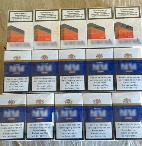 В Донецкой области полицейский торговал поддельными сигаретами