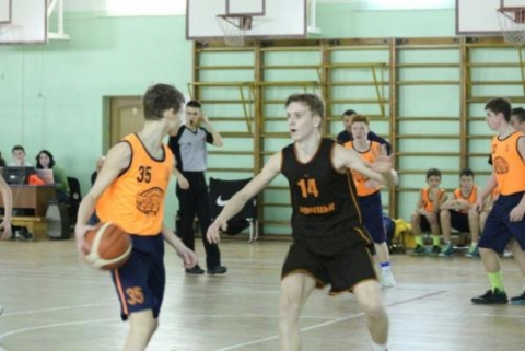 Дружковские баскетболисты одержали три победы подряд
