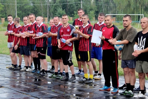В Славянске военные устроили спортивные состязания
