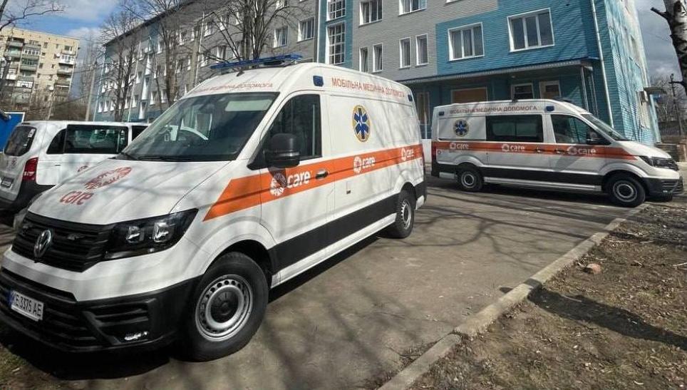 Центр сімейної медицини у Краматорську отримав від благодійників дві нові "швидкі"