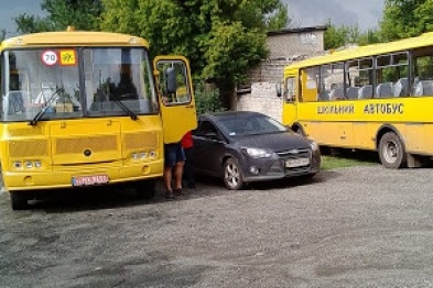 Добропольские школы получили новенькие школьные автобусы