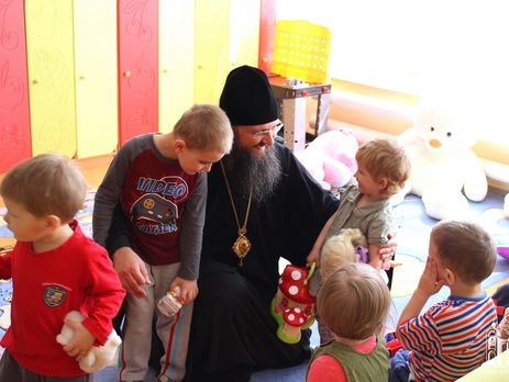 Украинская церковь помогла сиротам Луганщины