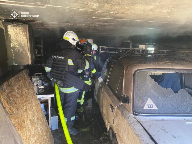 Рятувальники Донеччини виїжджали на гасіння пожеж 15 разів за добу