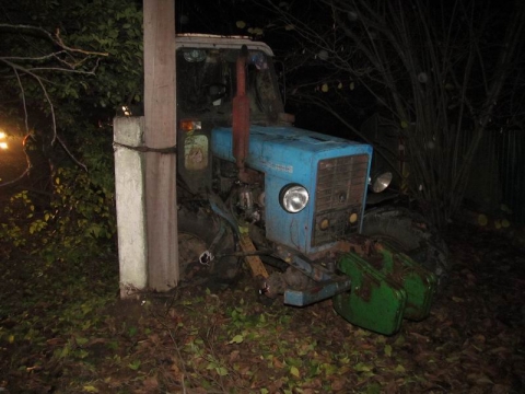 Пьяный житель Славянска попал в ДТП на угнанном тракторе