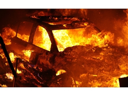 В Северодонецке на автостоянке сгорел автомобиль