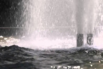В Мариуполе появился "гейзер" с питьевой водой 