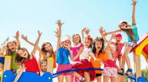 Дети из Донецкой области отправились на отдых в "Артек"
