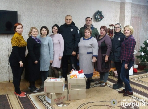 Добропольские полицейские поздравили воспитанников Центра социально-психологической реабилитации