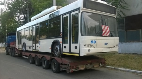 В Мариуполь привезли шесть новых троллейбусов