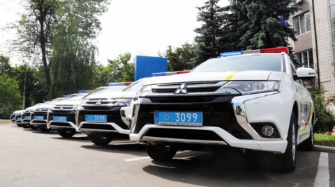 Мариупольские полицейские пересели на новые машины