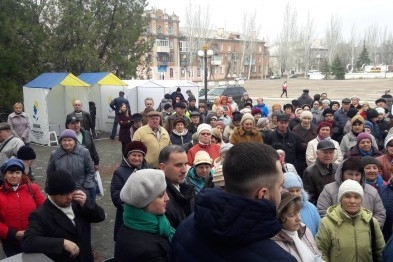 Жители Северодонецка провели митинг за перевыборы