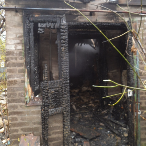 В заброшенном доме в Краматорске обнаружили обгоревшее тело мужчины