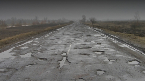 Славянск собирает подписи: дорога на Изюм требует капитального ремонта