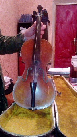 Из Краматорска пытались вывезти старинную скрипку «Страдивари»