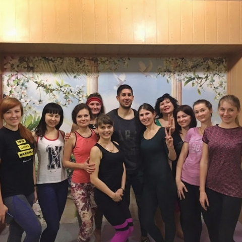 Иностранный инструктор по йоге провел мастер-класс для краматорчан