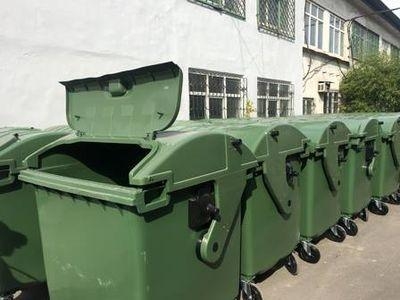 Власти "порадовали" мариупольцев новыми мусорными баками