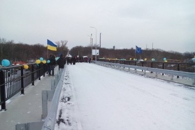 Движение по мосту "Северодонецк-Лисичанск" чиновники решили пока не открывать