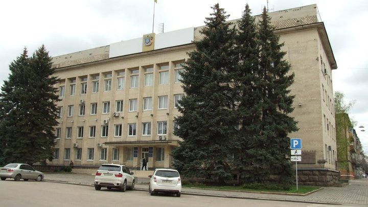 Компанія  "Ладіс" у Краматорську, яка обслуговує будинки, розриває договір на обслуговування