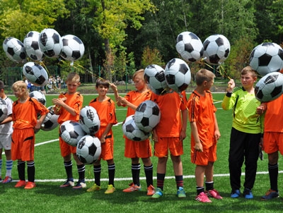 В Краматорске открыли реконструированное футбольное поле