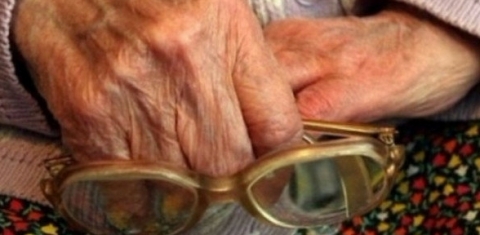 Осторожно мошенники: пенсионерки лишились денег из-за меда