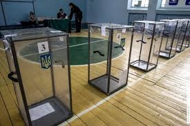 В прифронтовых районах Луганщины не хватает членов избирательных комиссий