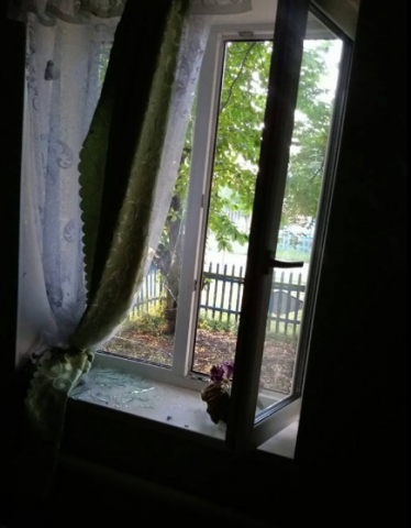 На Донетччине в окно частного дома бросили гранату: погибла женщина