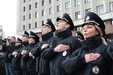 В Северодонецке полицейские приняли присягу на верность народу