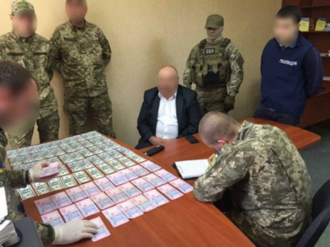 На Луганщине полиция разбирается с делом о "взятке за взятку"