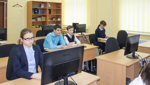 Школы Добропольского района получили новые компьютеры