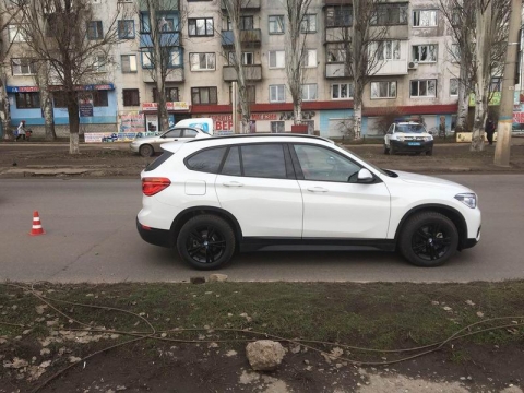 В Славянске 18-летняя студентка угодила под колеса BMW