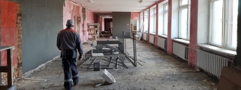 В Красногоровке к началу учебного года обещают закончить восстановление школы