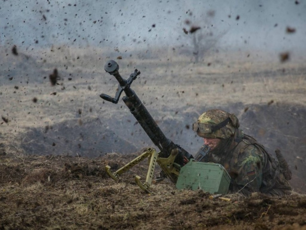 Боец ВСУ получил ранение на Донбассе — сводка за 27 июня