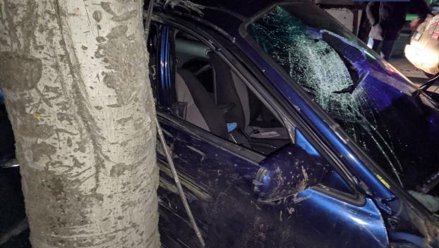 В Лисичанске пьяный водитель разбил авто