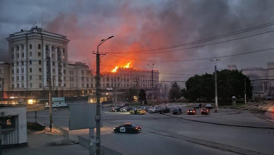 Росіяни обстріляли вокзал Дніпра: є жертви, потяги затримуються