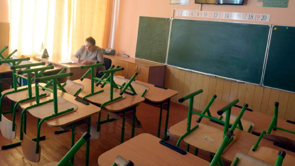 В Константиновке на дистанционное обучение перевели детей из трех школ