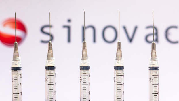 Украинцев начнут прививать новой вакциной от коронавируса