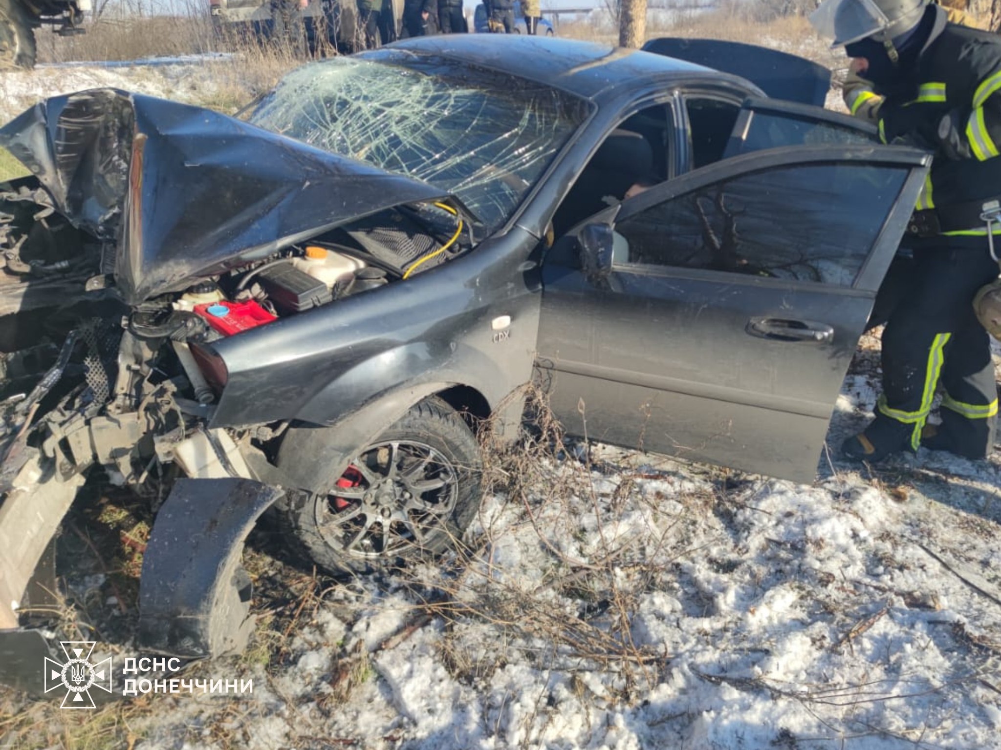 Новодонецька громада: рятувальники деблокували водія після ДТП