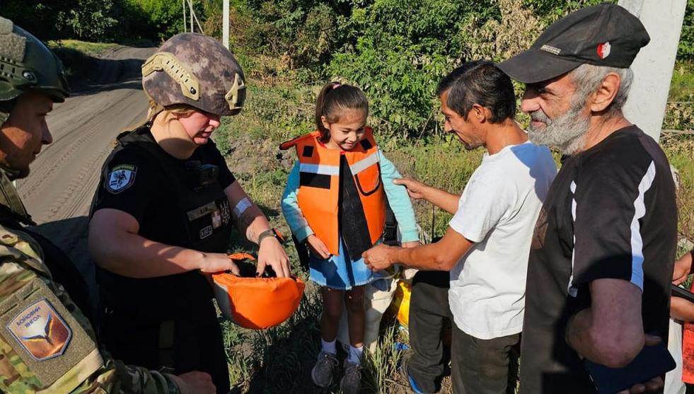 Із семи населених пунктів Донеччини оголосили обов'язкову евакуацію сімей із дітьми